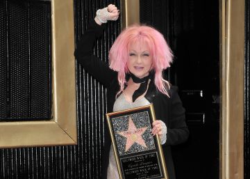 Cyndi Lauper por fin tiene su estrella de la fama