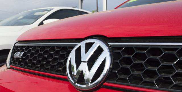 Un Volkswagen en un concesionario de Virginia.