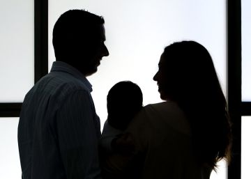 &Aacute;lvaro y sus padres, hace unos d&iacute;as en Valencia.