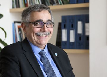 Ren&eacute; Castro, en su despacho en la sede de la FAO en Roma.