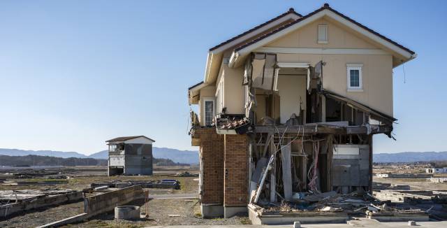 Fukushima: Contaminated lives