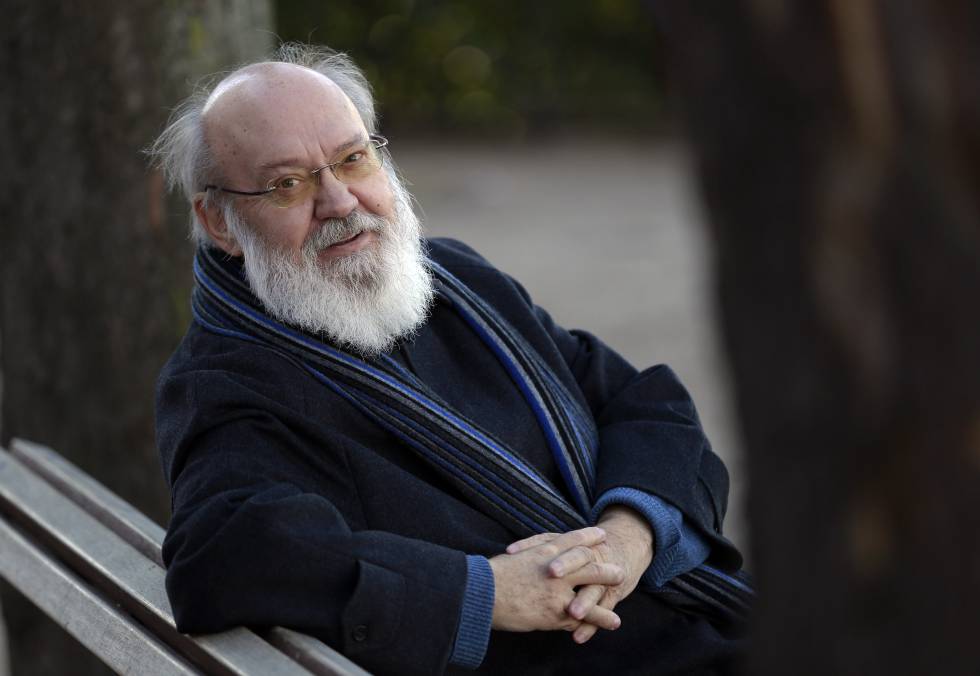 El director de cine José Luis Cuerda. El director de cine José Luis Cuerda.