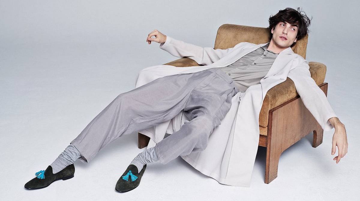 Moda Gris claro casi blanco