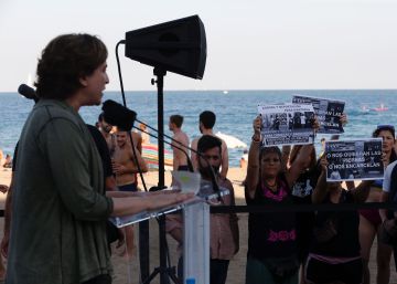 Boicot a Ada Colau en la inauguració del ‘comptador de la vergonya’