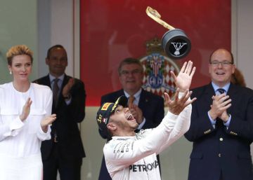 Hamilton apuesta y gana en el GP de Mónaco