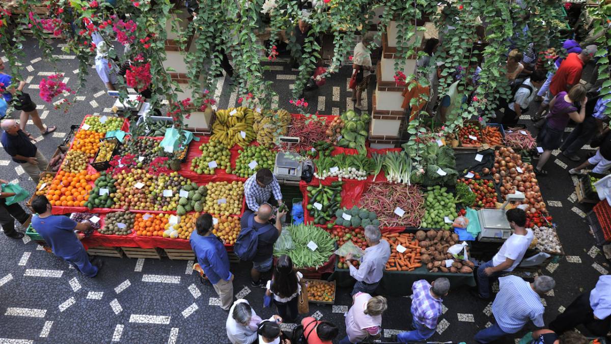 Los mercados de toda la vida son los nuevos clubes de moda
