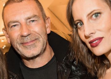 Champán y corrillos en L.A.