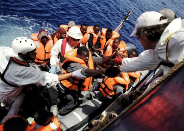 Rescate a bordo del Dignity