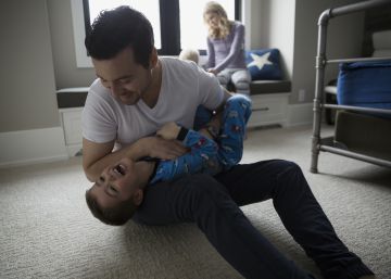 ¿Por qué no podemos hacernos cosquillas a nosotros mismos?