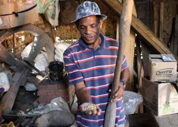 En los bankomunales sólo los asociados pueden comprar acciones y recibir crédito, de modo que son clientes e inversionistas.