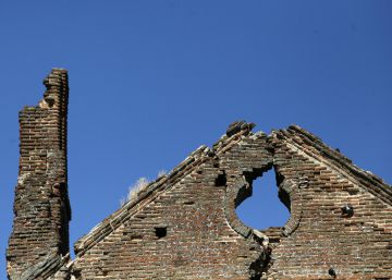 Ruinas de la iglesia de San Pedro en el parque Polvoranca, Leganés.