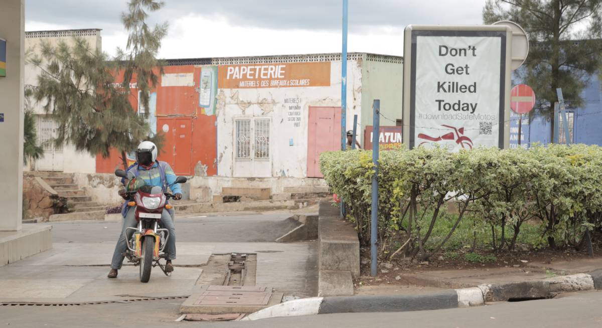 En 2015, nació la aplicación Safe Moto, para reducir los accidentes de tráfico de las moto-taxis que abundan en Kigali. 