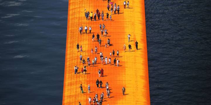 Christo caminando sobre las aguas