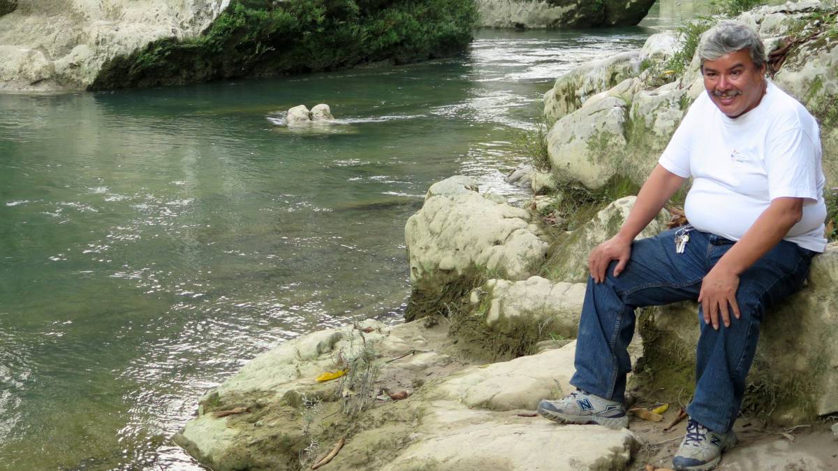 El activista Julio González.