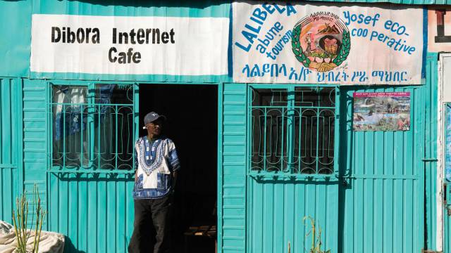 Un c&iacute;ber caf&eacute; en Lalibela, Etiop&iacute;a.