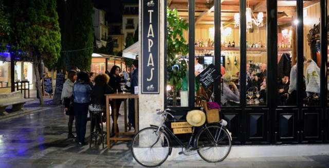 Ten Spanish cities where the tapas are free and plentiful