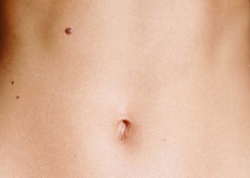 Cuándo preocuparse por un lunar (y otras veces en las que su piel le pide que vaya al médico sin demora)