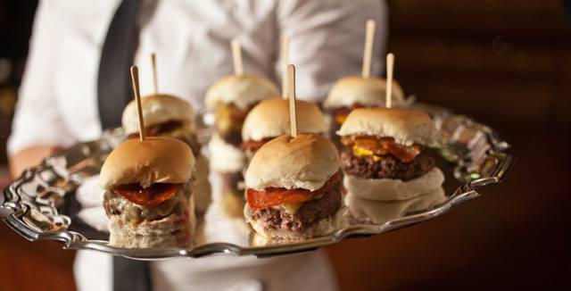 Una muestra de hamburguesas del restaurante P J Clarke de Nueva York.