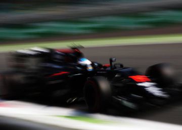 Alonso se ríe de las órdenes de radio de McLaren Honda