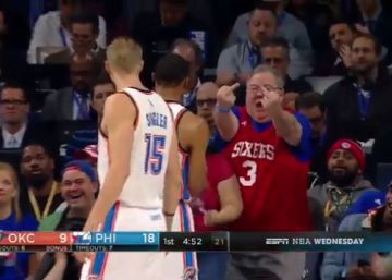 Doble peineta en la cara de Westbrook: ojo a la reacción