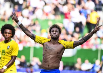 Imposible intimidar más: Neymar marca uno de los goles de su vida