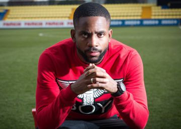 Bakambu iba a Barcelona..., y se quedó en Hong Kong
