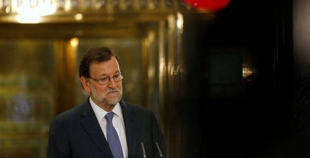 Spanish PM yields next to nothing in bid to secure reinstatement