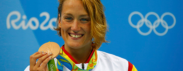 Mireia Belmonte, con la medalla de bronce.