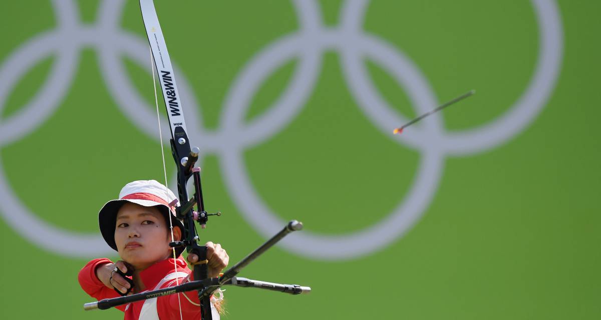 La japonesa Kaori Kawanaka compite en la ronda de clasificación en la especialidad de tiro con arco.