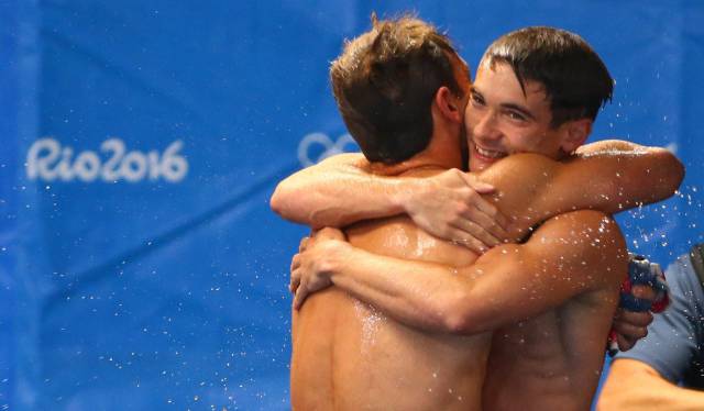 El extraño caso del saltador que ganó la medalla pero borraron de las portadas