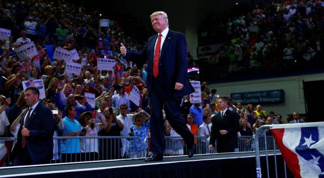 Donald Trump antes de su discurso en Carolina del Norte