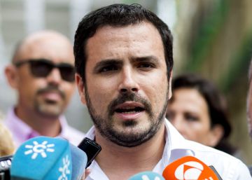El Ejército de Tierra admite haber bloqueado la cuenta de Alberto Garzón en Twitter