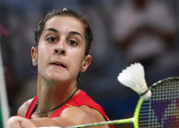 La espa&ntilde;ola Carolina Mar&iacute;n ante la india Sindhu Pusarla en la final de b&aacute;dminton de los Juegos Ol&iacute;mpicos R&iacute;o 2016. 