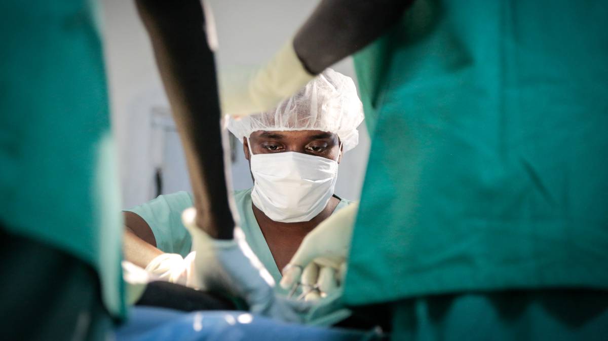 Cirujanos del hospital.