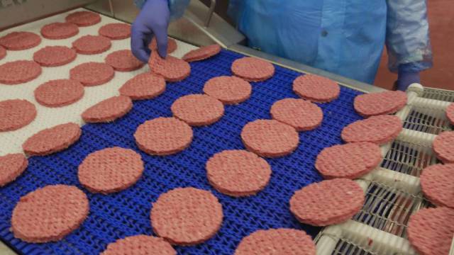 Así se hace una hamburguesa halal