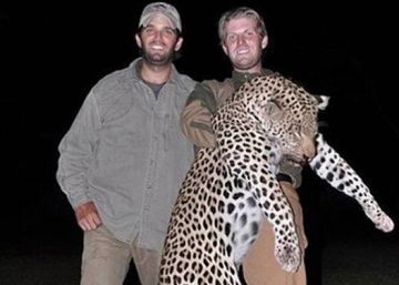 La foto de los hijos de Trump cazando que persigue a su padre en redes sociales