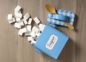 Aunque no le guste el dulce, toma azúcar a diario (II)
