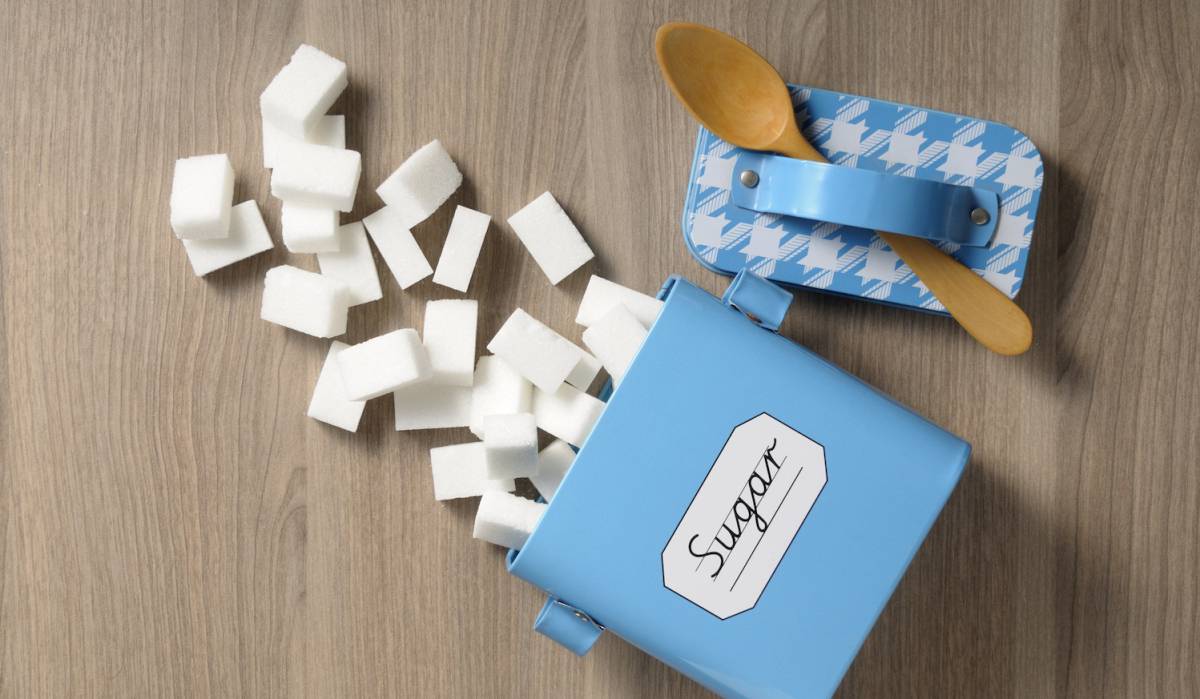 Aunque no le guste el dulce, toma azúcar a diario (II)