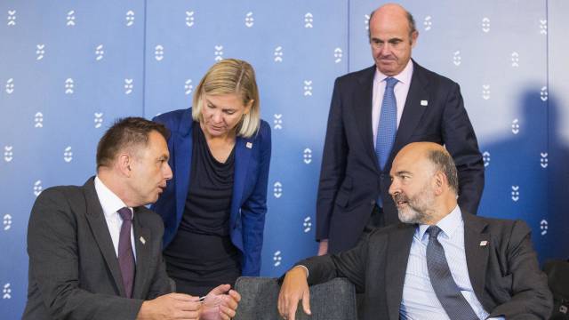 Varios ministros de finanzas europeos en la reunión del Ecofin.