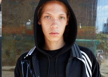 Uno de los ch&aacute;ndal de Alexander WangAdidas.