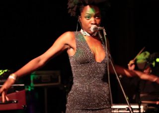 ¿Has probado ya la cerveza con purpurina?