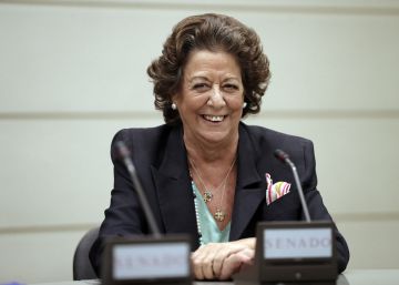 La senadora Rita Barbera, en su esca&ntilde;o del Grupo Mixto.