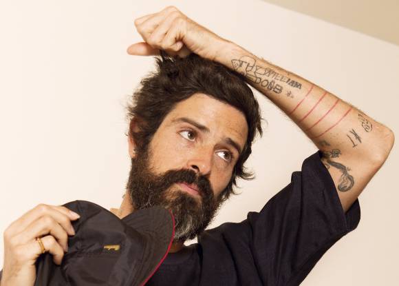 "Salir con una estrella como Natalie Portman era surrealista y cómico"