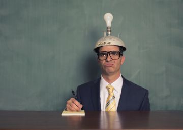 Vivir en la ciudad, tratar con necios y otros hábitos que nos vuelven más tontos