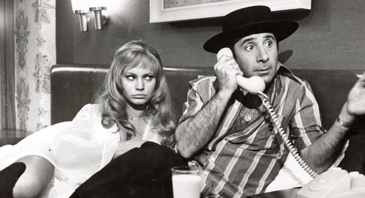 Spanish comedian Alfredo Landa playing the Latin lover.