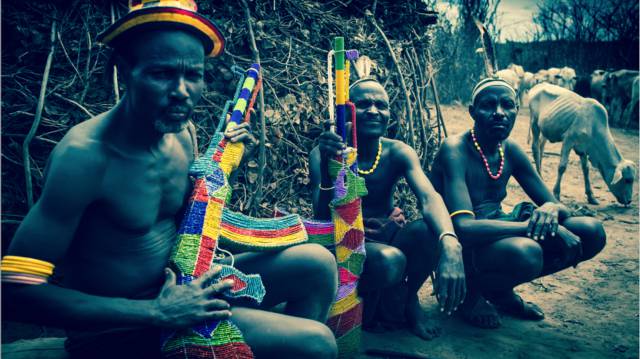 Arte frente a la violencia armada contra hombres y bestias