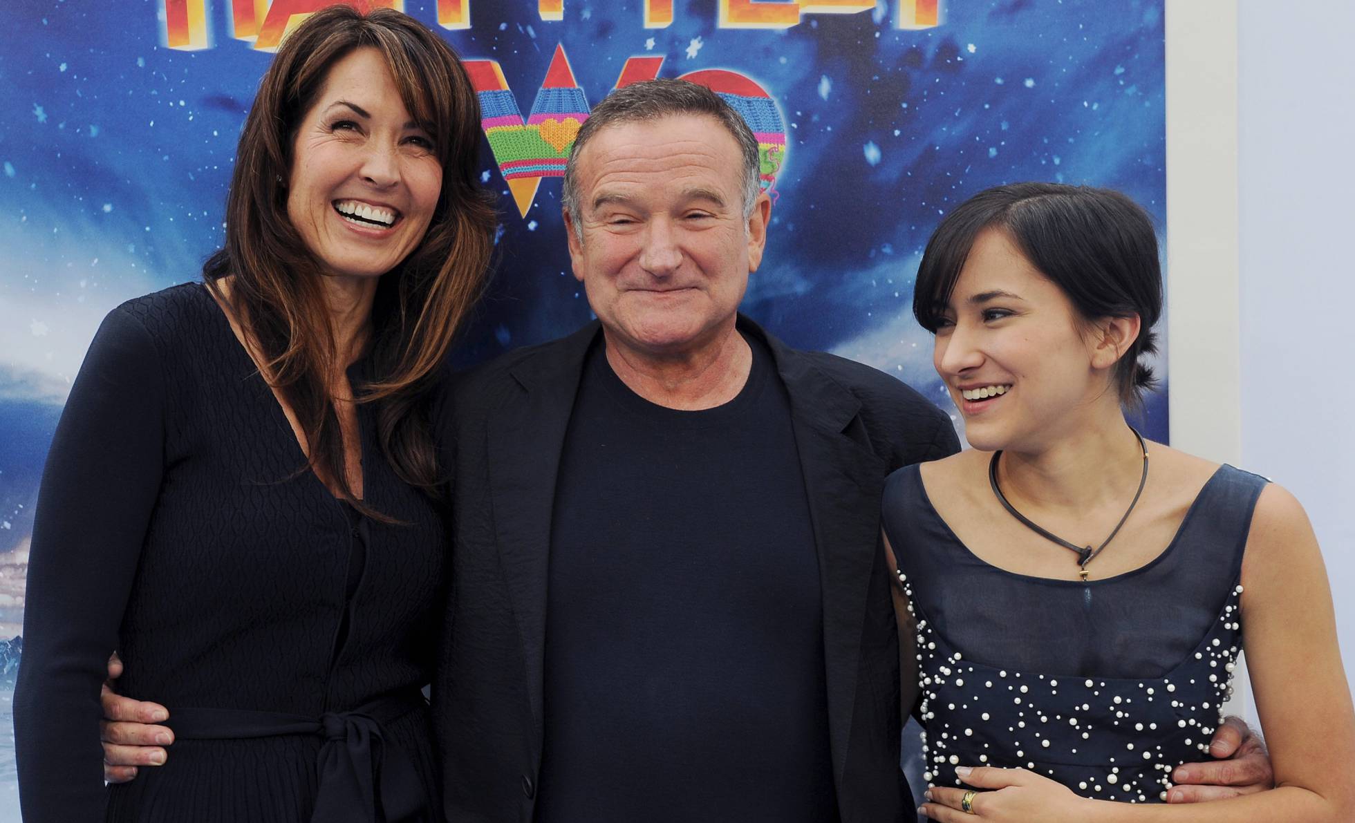 Robin Williams, entre su mujer y su hija Zelda, en 2011. | Foyo: CORDON PRESS 