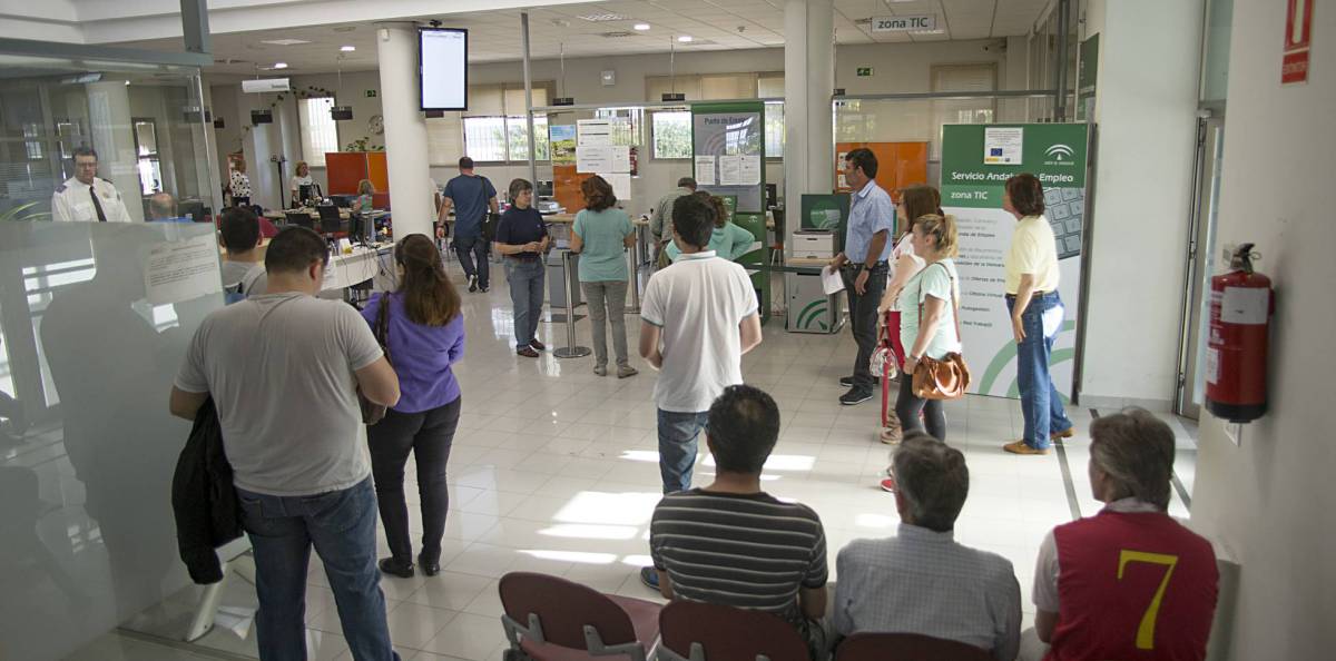 El empleo crece en septiembre pero no evita que suba el paro