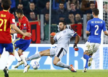 Vitolo marca gol para la selecci&oacute;n de Espa&ntilde;a.rn 