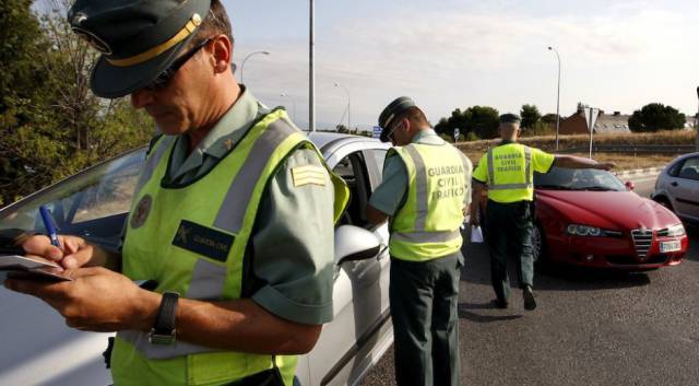 Ojo con el puente: las 24 infracciones que cuestan más puntos